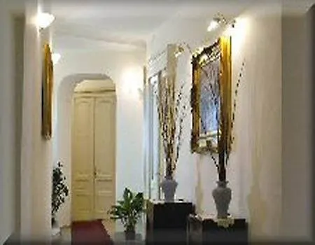 Konukevi Bovio 4*
